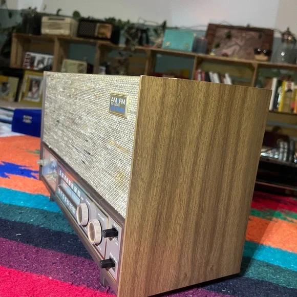 Vintage General Electric alarm radio